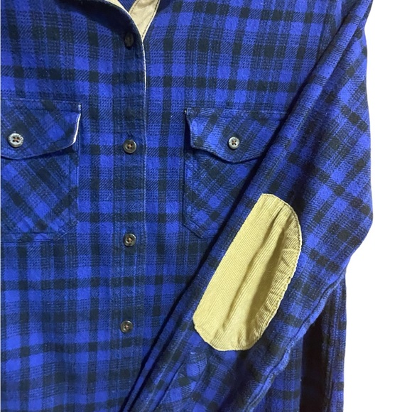 🧿Roots Blue Button Down Top - Picture 2 of 5